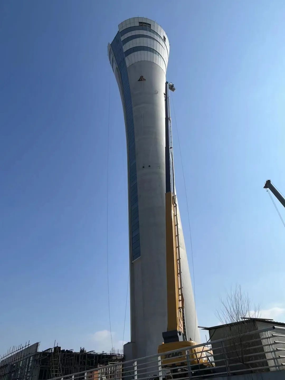大顯身手！徐工直臂式高空作業平臺XGS70K魔都首秀！