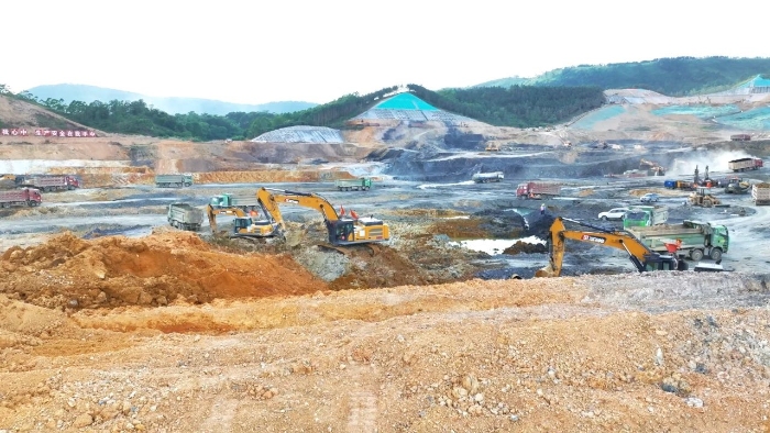 世紀(jì)工程！百臺(tái)徐工挖掘機(jī)助建西部陸海新通道