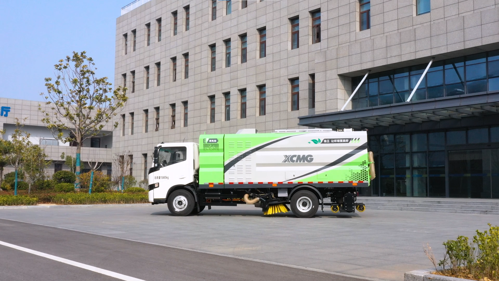 【新品搶先看】無懼灰塵挑戰，徐工干濕兩用吸塵車強勢來襲！
