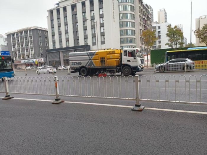 六年品質見證硬核實力，徐工18噸洗掃車獲當地客戶點贊！