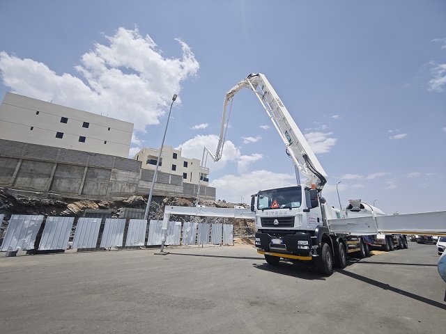 高溫、沙塵、零故障：一臺65米泵車如何在沙特連干300方？