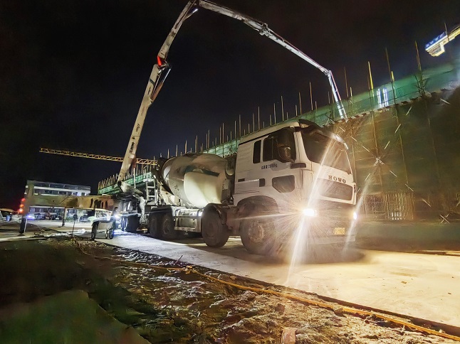 深夜600方，徐工成套化混凝土裝備打出“協同戰”